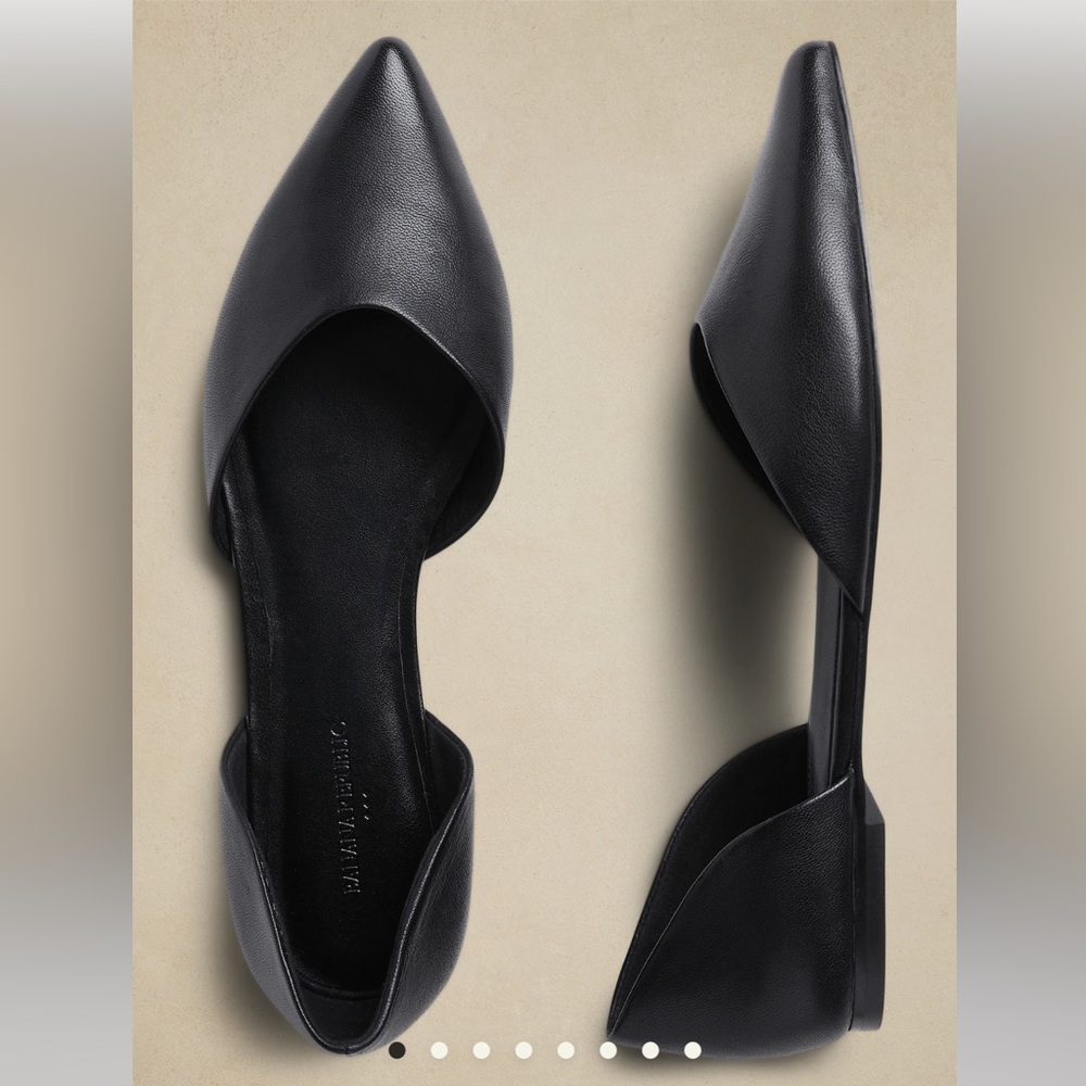 Banana Republic Modern d'Orsay Flat - Picture 2 of 10
